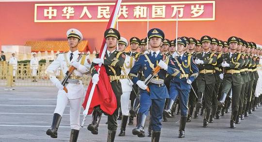 最美中国红 赤诚爱国心